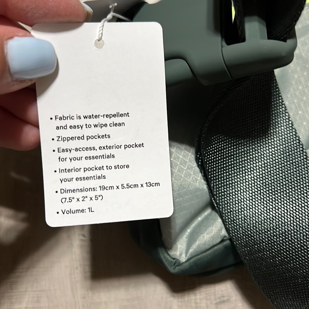 lululemon Olive Green and Light Lime Crossbody Belt Bag original hardware - Picture 9 of 10
